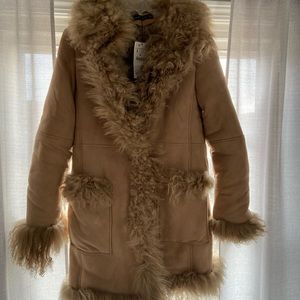 NWT🎁Zara beautiful real fur lamb skinfur S luxury